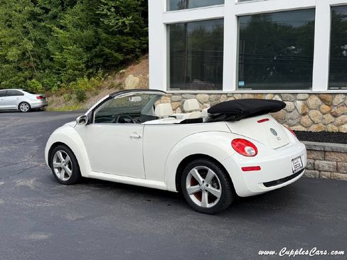 Used 2007 Volkswagen Beetle Triple White Edition FWD image 2