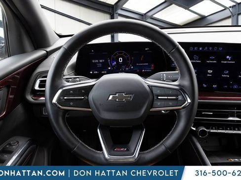 Used 2025 Chevrolet Traverse Z71 AWD/4WD image 6