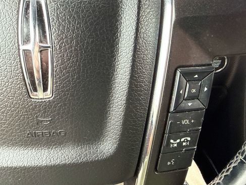 Used 2015 Lincoln Navigator 4WD image 27