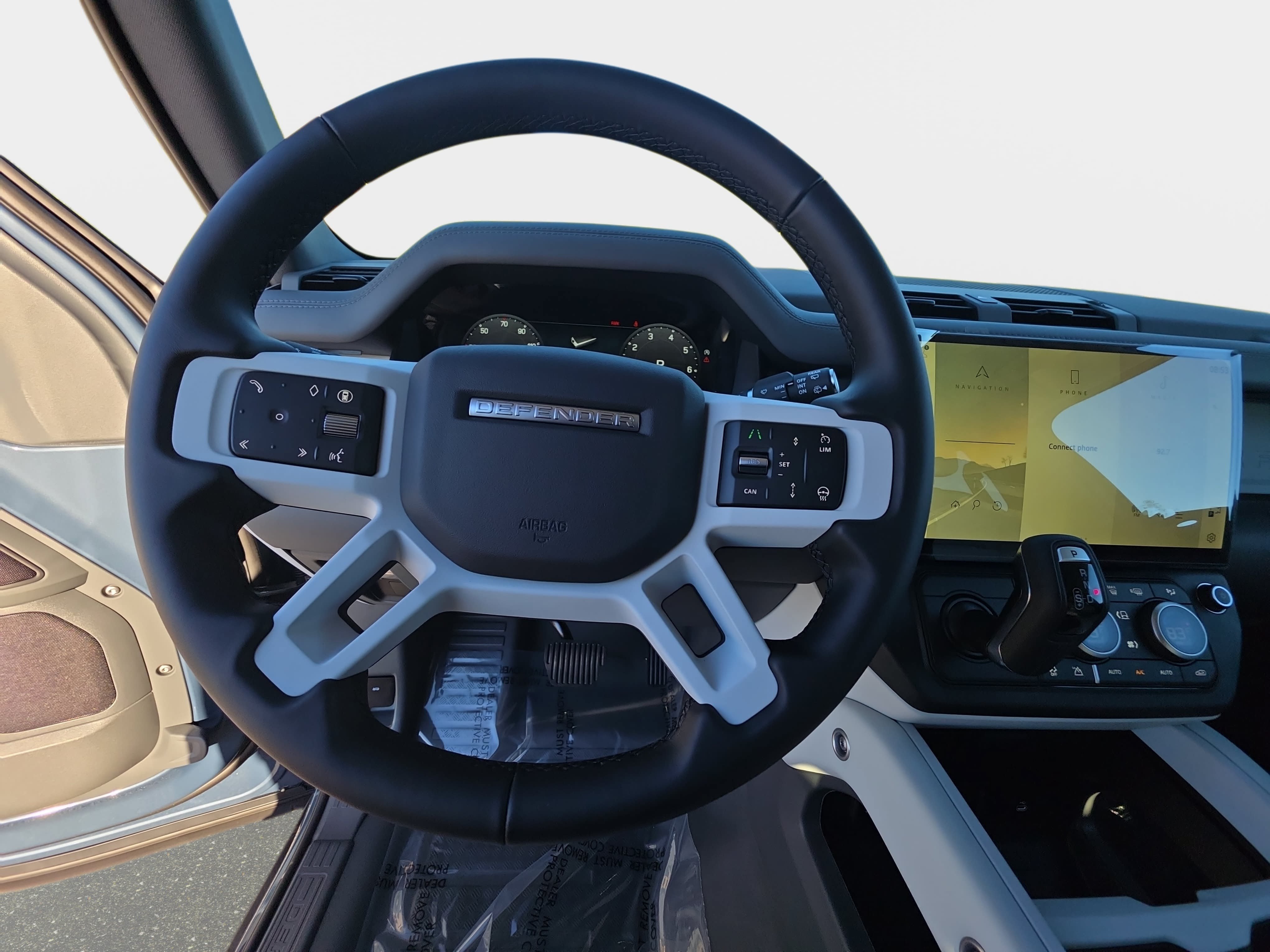 New 2026 Land Rover Defender 110 X-Dynamic SE AWD/4WD image 15