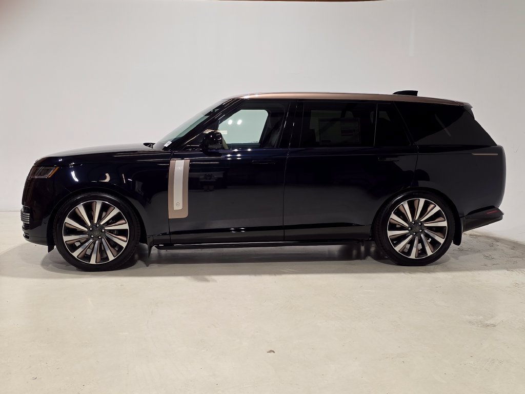 New 2026 Land Rover Range Rover SV AWD/4WD image 3