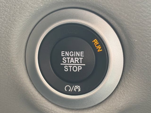 Used 2024 Chrysler Pacifica Touring-L FWD image 52
