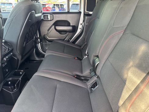 Used 2020 Jeep Gladiator Rubicon image 27