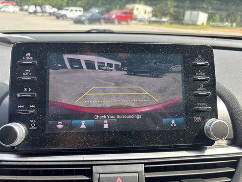 Used 2018 Honda Accord Sport image 25