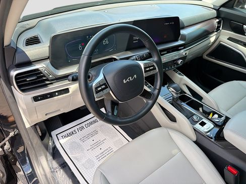 Used 2024 Kia Telluride S FWD image 24