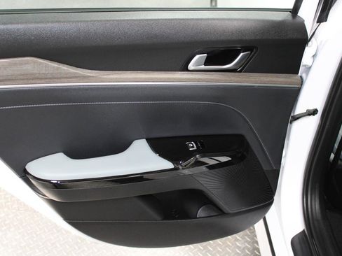 Used 2023 Kia K5 EX image 24