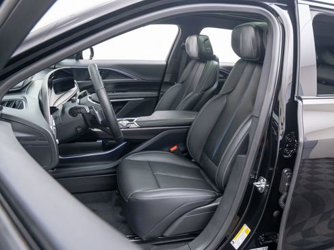 New 2026 Cadillac Lyriq V image 16