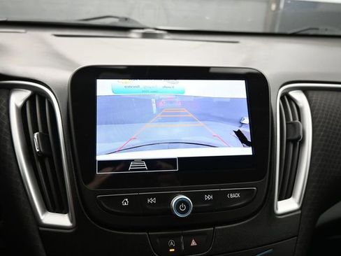 Used 2024 Chevrolet Malibu LT FWD image 17