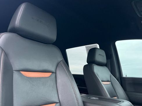 Used 2022 GMC Sierra 2500 AT4 AWD/4WD image 16