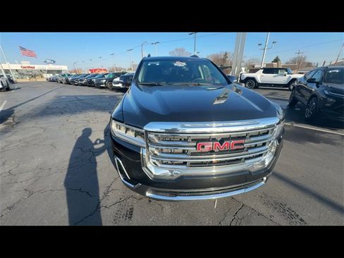 Used 2020 GMC Acadia SLE w/ Driver Convenience Package image 3