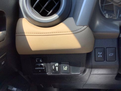 Used 2016 Toyota RAV4 Limited AWD/4WD image 47