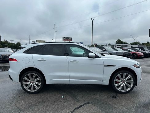 Used 2019 Jaguar F-PACE S image 29