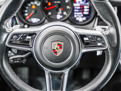 Certified 2020 Porsche Macan AWD/4WD image 17
