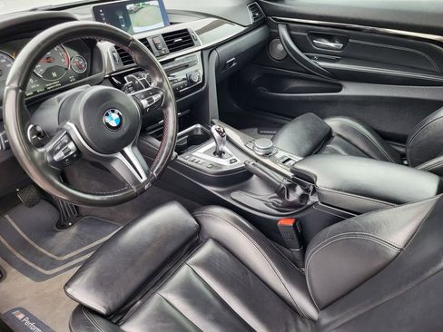 Used 2020 BMW M4 Convertible image 12