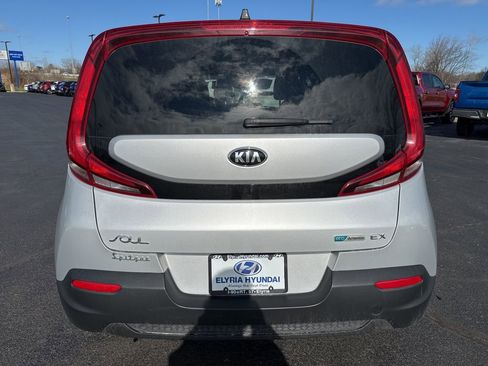 Used 2020 Kia Soul EX image 6
