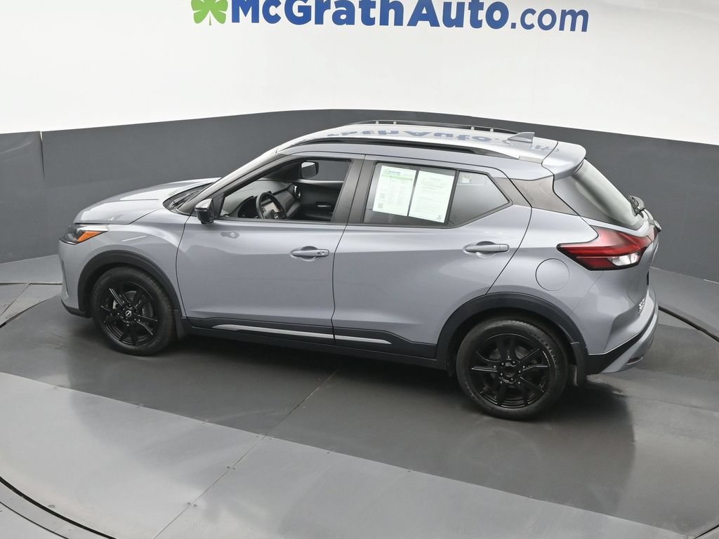 Used 2023 Nissan Kicks SR w/ SR Premium Package FWD image 24