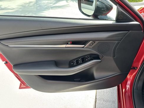 Used 2025 MAZDA MAZDA3 s FWD image 38