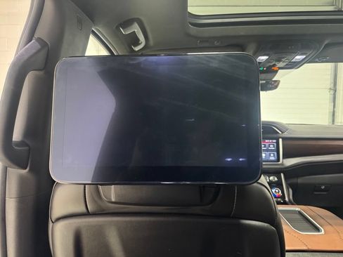 Used 2023 GMC Yukon Denali Ultimate AWD/4WD image 30