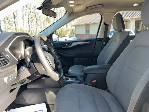 Used 2020 Ford Escape S image 19