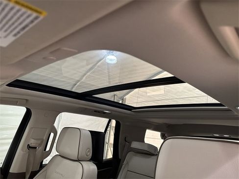 Certified 2023 GMC Yukon Denali w/ Advanced Technology Package image 18