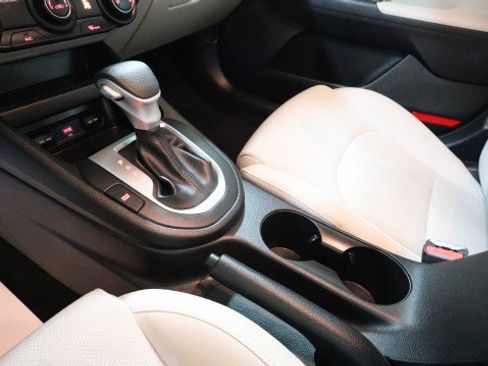 Used 2023 Kia Forte LXS image 17