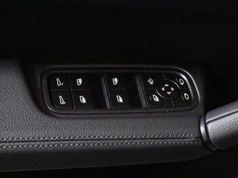 Used 2026 Porsche Cayenne Coupe AWD/4WD image 33