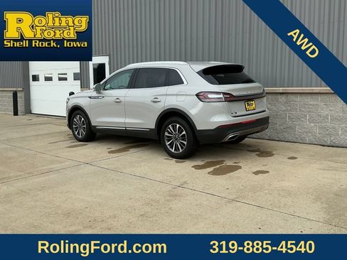 Used 2023 Lincoln Nautilus Reserve AWD/4WD image 3