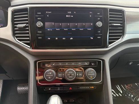 Used 2019 Volkswagen Atlas SEL AWD/4WD image 18