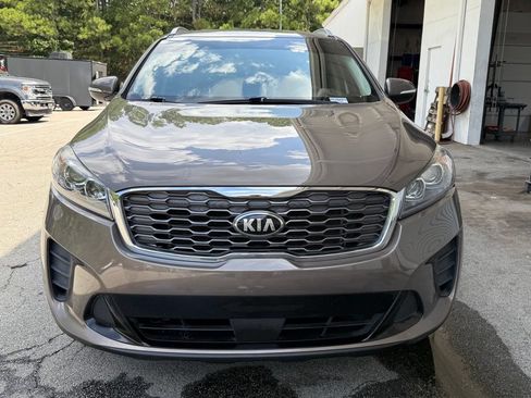 Used 2020 Kia Sorento LX w/ LX I4 Convenience Package FWD image 2