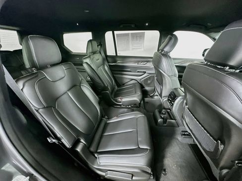 Certified 2025 Jeep Grand Cherokee L Limited AWD/4WD image 38