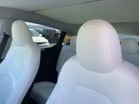 Used 2024 Tesla Model Y Long Range image 23