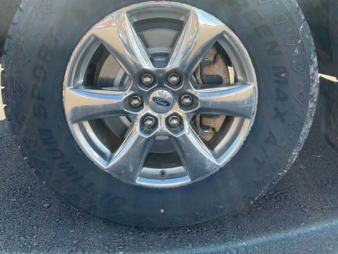 Used 2019 Ford F150 XLT w/ Equipment Group 302A Luxury image 9