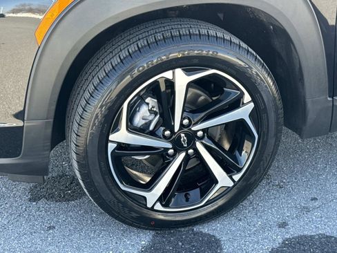 Used 2023 Chevrolet TrailBlazer RS w/ Sun and Liftgate Package image 29