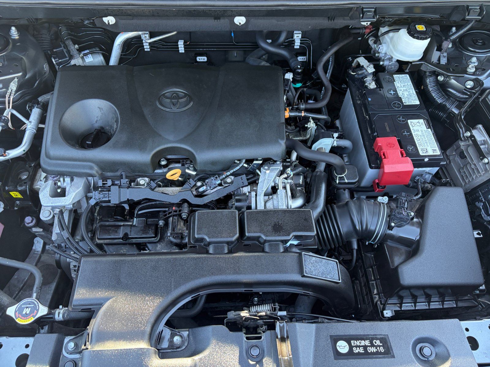 Used 2021 Toyota RAV4 XLE AWD/4WD image 31