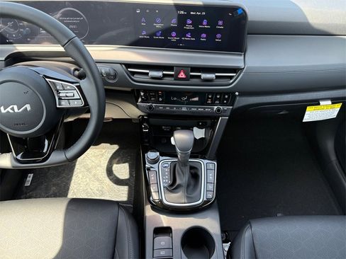 New 2025 Kia Seltos SX w/ SX Sunroof Package image 11