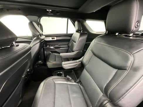 Used 2020 Ford Explorer Limited AWD/4WD image 8