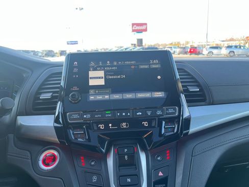 Used 2024 Honda Odyssey Sport image 15