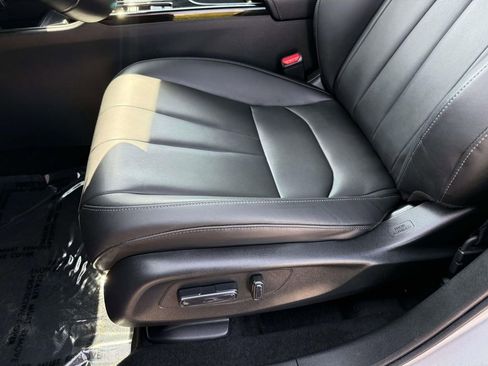 Used 2025 Acura ADX AWD image 13