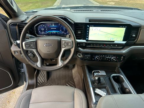 Used 2024 Chevrolet Silverado 1500 RST image 31