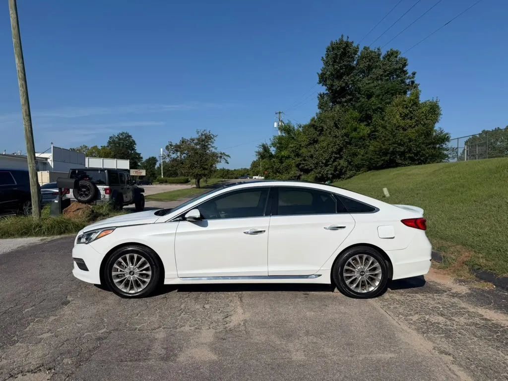 Used 2015 Hyundai Sonata Limited w/ Option Group 06 FWD image 4