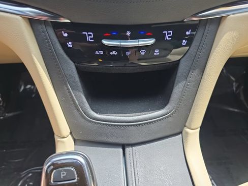 Used 2017 Cadillac XT5 Premium Luxury w/ LPO, Wheel Lock Package AWD/4WD image 24
