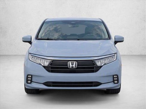 Used 2024 Honda Odyssey Touring image 2