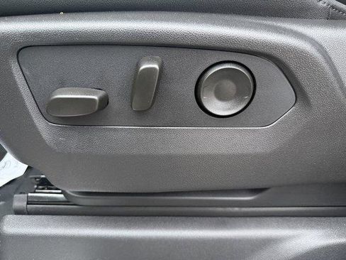 New 2026 GMC Sierra 1500 SLT w/ SLT Premium Package image 30