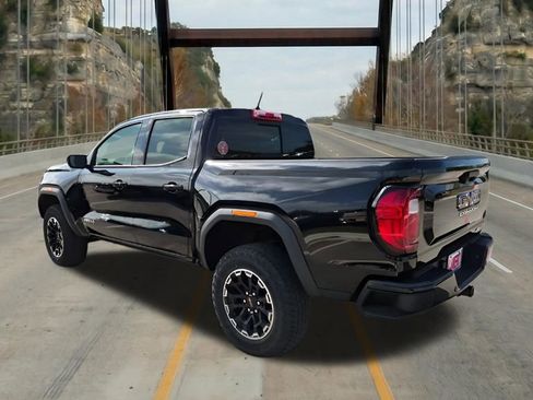 New 2026 GMC Canyon AT4 w/ AT4 Premium Package AWD/4WD image 8