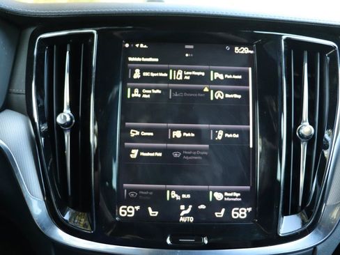 Used 2019 Volvo V60 T5 Cross Country AWD/4WD image 17