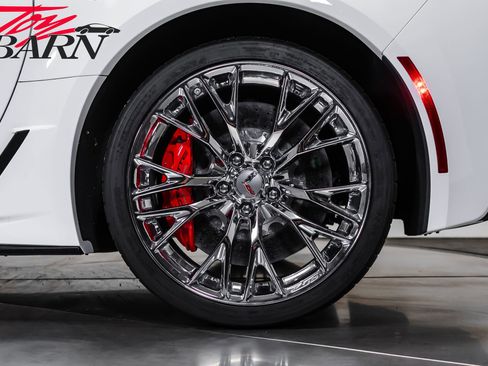 Used 2016 Chevrolet Corvette Z06 w/ 3LZ Preferred Equipment Group RWD image 26