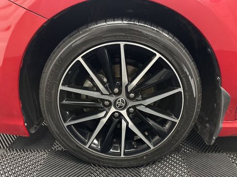 Used 2021 Toyota Camry SE w/ Cold Weather Package image 35