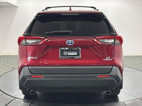 Certified 2024 Toyota RAV4 LE AWD/4WD image 11