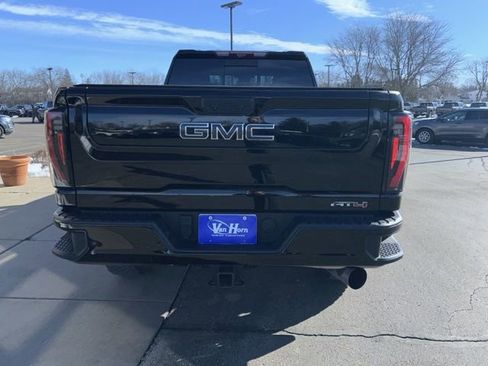 Used 2024 GMC Sierra 2500 AT4 w/ AT4 Premium Plus Package image 11