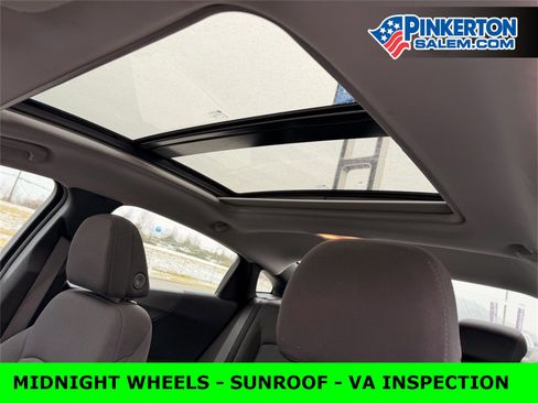 Used 2023 Chevrolet Malibu LT image 20